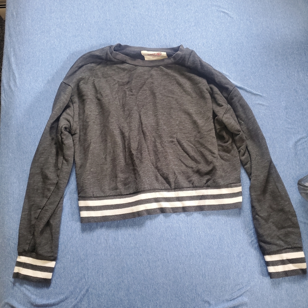 Small grey Mossimo long sleeve crop top